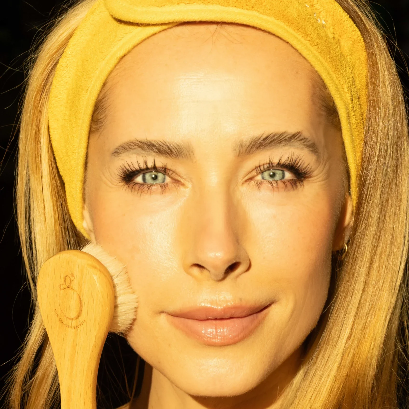 Celestial Sweep Facial Brush - Image 3