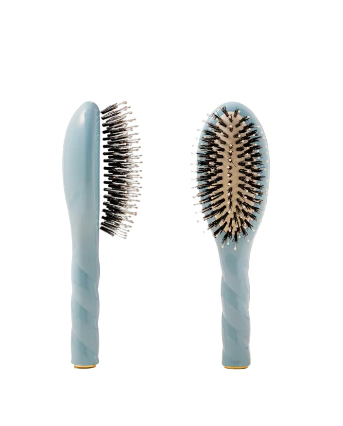 N.03 The Small For Sensitive Scalp HairBrush LIGHT BLUE