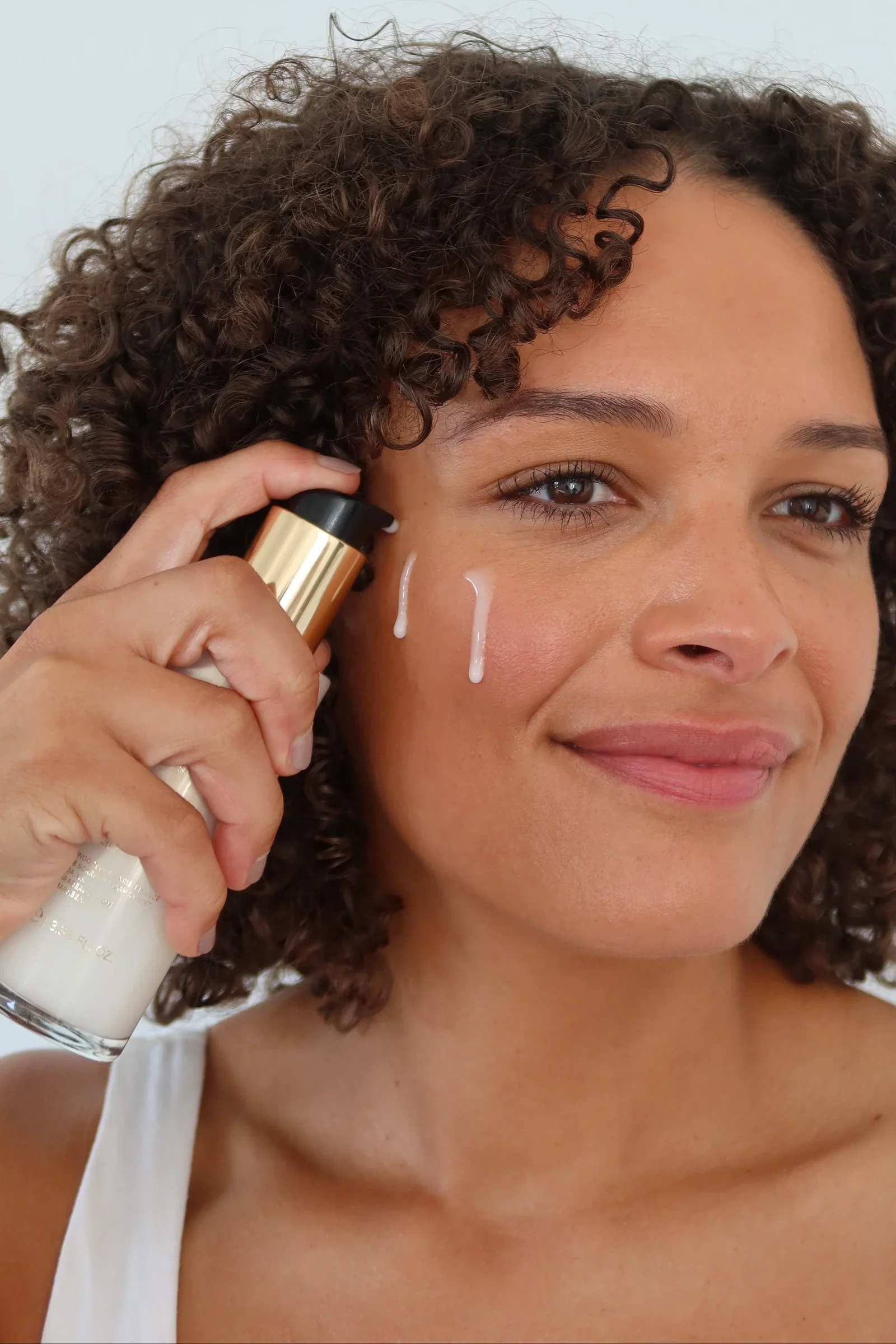 Pearl Peptide Glaze Hydrating Facial Essence - Image 3