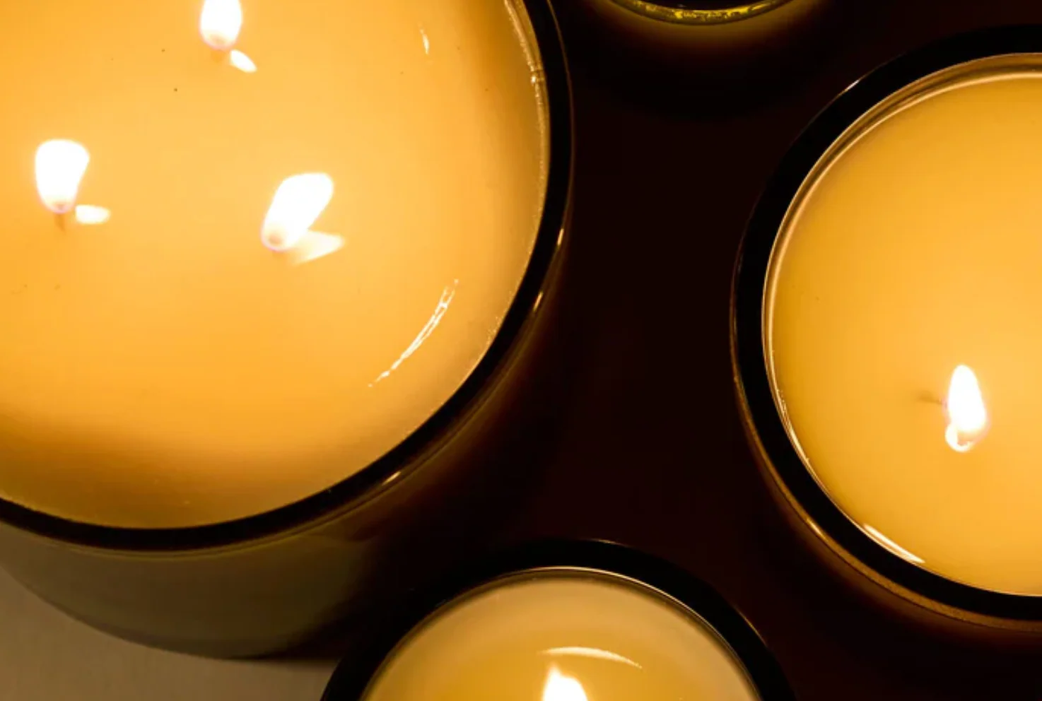 Roma Heirloom Tomato XL Candle - Image 3