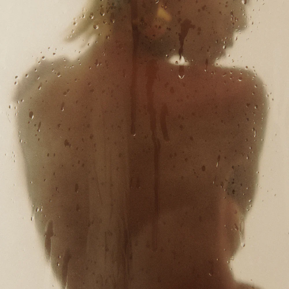 The Wash - Braless - Image 3